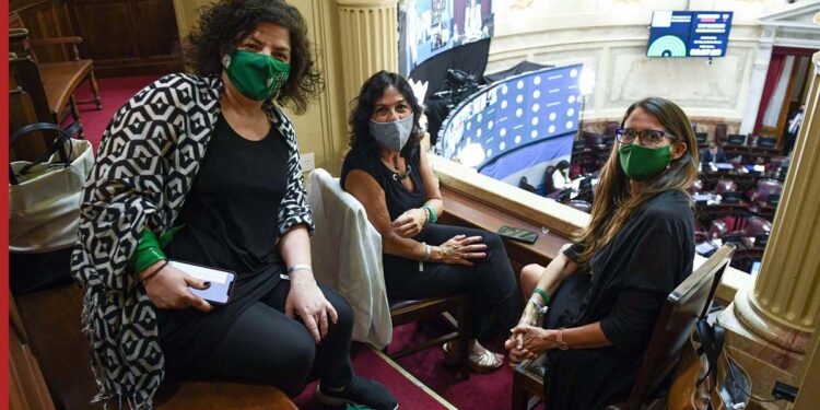 Presentaron el protocolo para la atención integral de las personas con derecho a la Interrupción Voluntaria y Legal del Embarazo