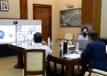 Tras el record de casos Kicillof se reunió con el comité de expertos