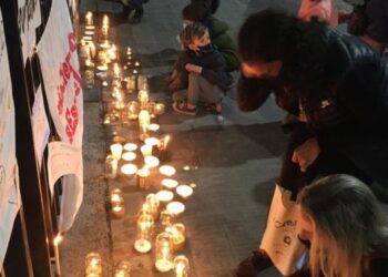 Padres Organizados realizaron una nueva vigilia para pedir el regreso a clases presenciales