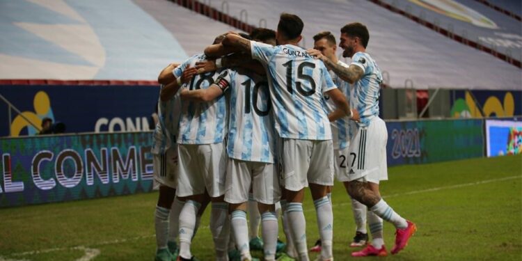 Argentina consiguió su primera victoria en la Copa América