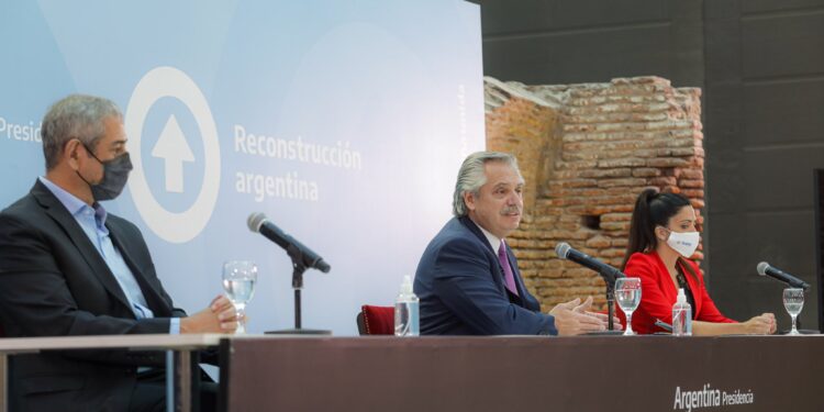 El Gobierno lanzó un plan de construcción y entrega de casa