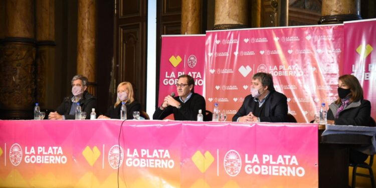 Garro oficializó un programa de incentivo a inversiones y reactivación económica