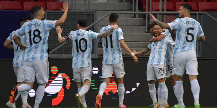 Argentina le ganó con lo justo a Paraguay y se aseguró el pase a cuartos