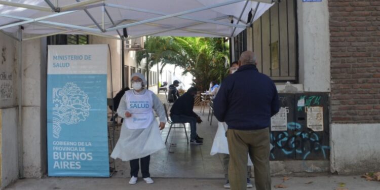 Alrededor del 50% de test rápidos dan positivos de covid-19