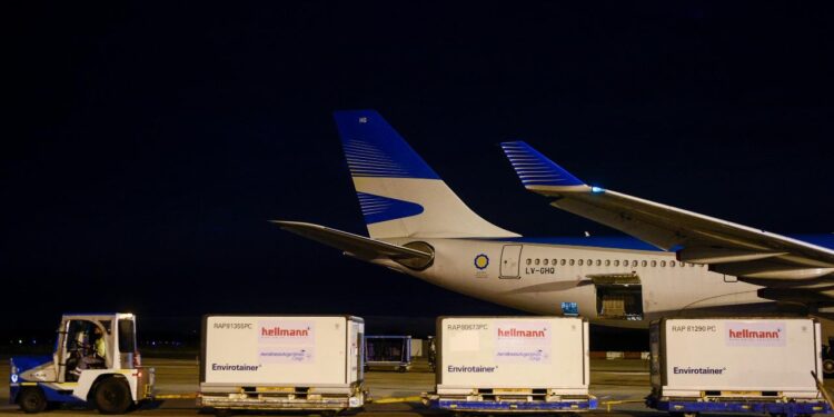 Argentina ya cuenta con 23 millones de vacunas