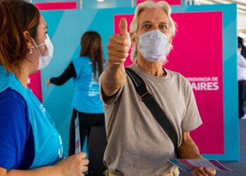 Kicillof anunció nuevos turnos y vacunación libre para mayores de 55 años