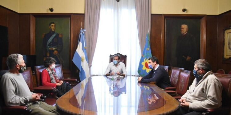Vecinos de La Plata se reunieron con Garro por la traza de la Ruta 6