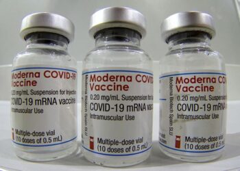 El Gobierno acordó con Moderna la compra de 20 millones de vacunas para menores
