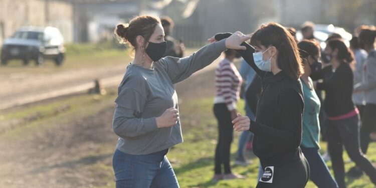 Dictarán cursos de defensa personal para mujeres en La Plata