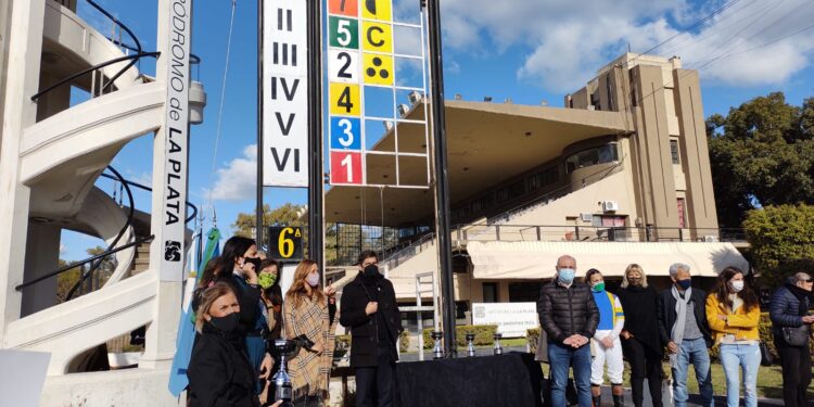 Con presencia del arco político, se corrió el premio Eva Perón