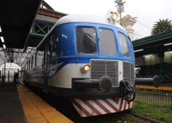 Quieren extender el Tren Universitario de La Plata y renovar la Estación Circunvalación