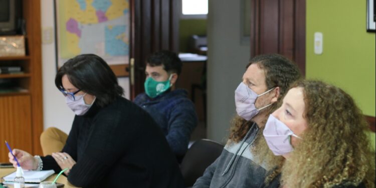 Provincia recibió a los estatales para discutir paritarias