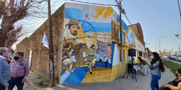 CECIM La Plata inauguró un mural de Malvinas en el centro de Fomento “Las quintas”
