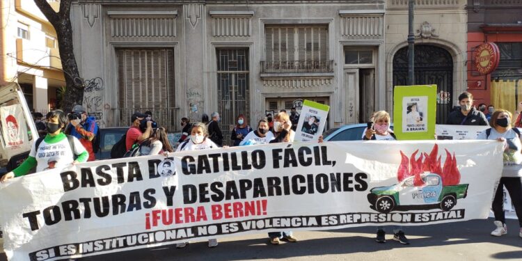 La Plata: organizaciones marcharon contra la represión estatal y el gatillo fácil
