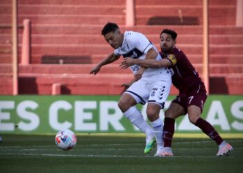 Gimnasia perdió 2 a 0 ante Lanús
