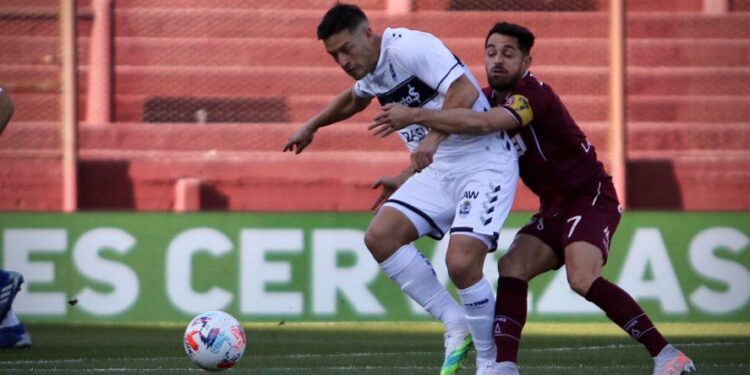 Gimnasia perdió 2 a 0 ante Lanús