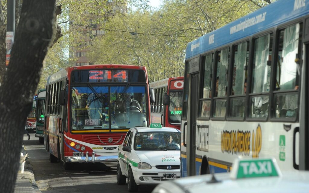 Aseguraron que el paro de micros no afectará a La Plata, Berisso ni ...