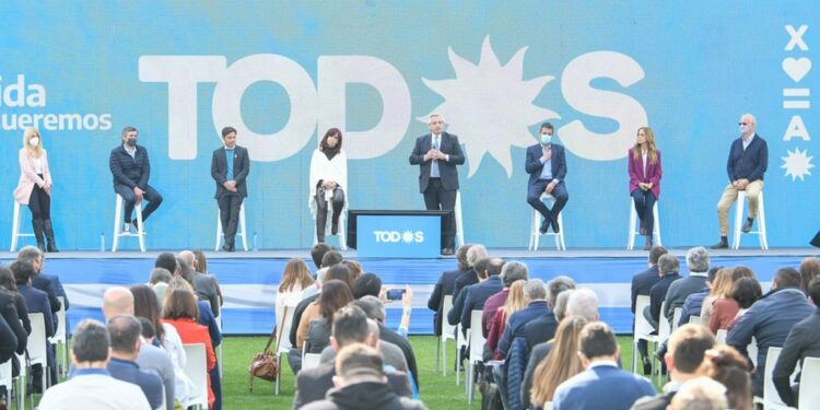 El Frente de Todos realizó un plenario en La Plata