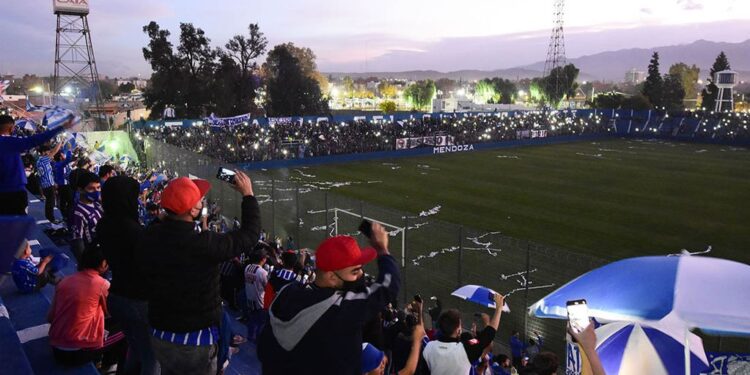 El Gobierno dio a conocer el protocolo oficial para la vuelta a las canchas