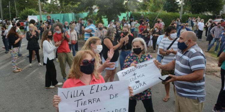 Barrios Unidos La Plata convocó un “alarmazo” en contra de la inseguridad