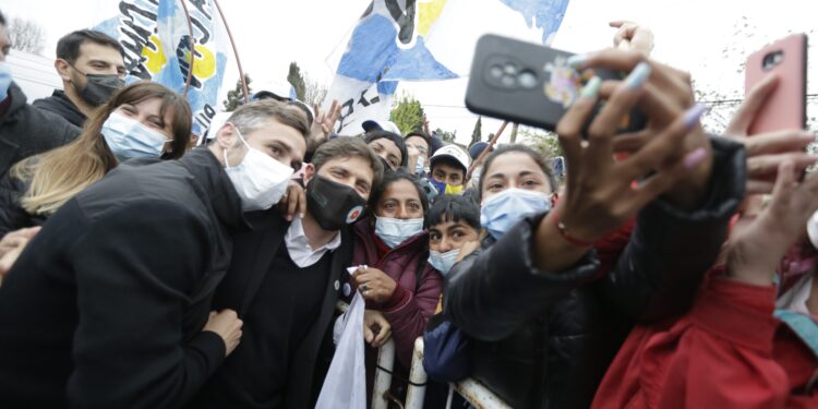 Kicillof: “Durante la pandemia, la solidaridad de los jóvenes le salvó la vida a la provincia”