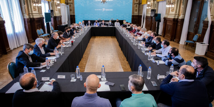 Kicillof finalizó las reuniones con los intendentes del Frente de Todos