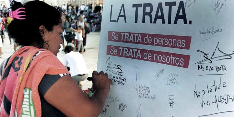 Claves contra la trata: acompañar a las víctimas e investigar la ruta del dinero