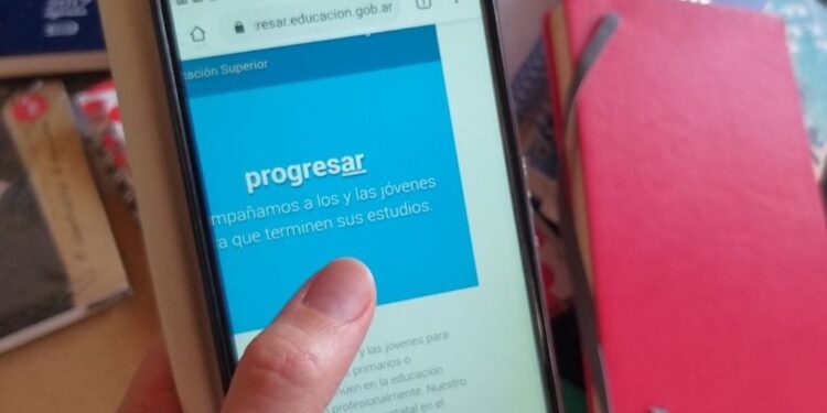 Becas Progresar: un millón de estudiantes recibirán un plus para conectividad
