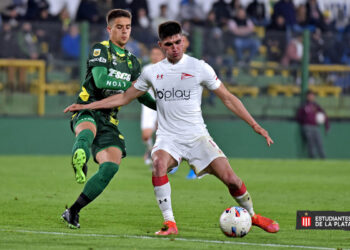 Estudiantes perdió 2 a 1 en Varela