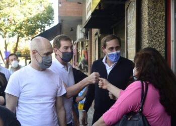 Garro, Larreta y Santilli se reunieron con emprendedores y comerciantes platenses