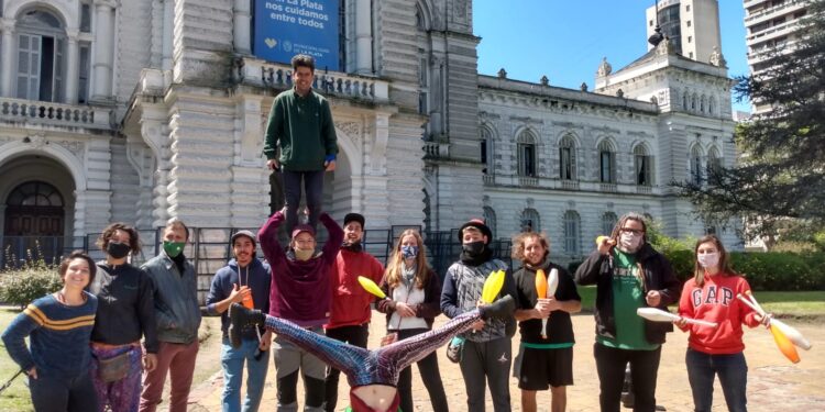 Buscan declarar las actividades de los artistas callejeros como “Patrimonio Cultural”