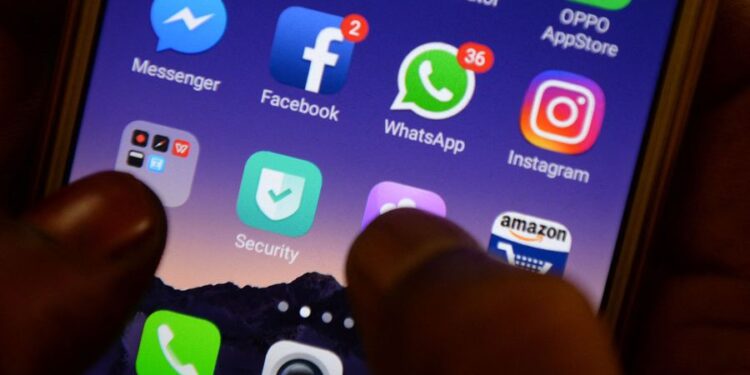 Tras seis horas sin Whatsapp, Facebook e Instagram estallaron los memes