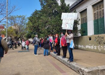 Se llevó a cabo el abrazo simbólico en la secundaria 70