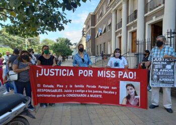 A un año del Femicidio de Paola Tacacho, victimas de violencia digital exigen una ley que les proteja
