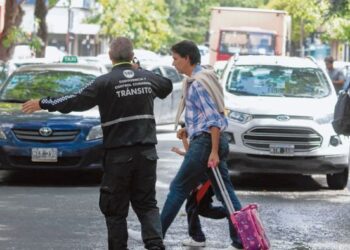 “Sube y Baja”, implementaron un programa para ordenar el tránsito en las escuelas de La Plata