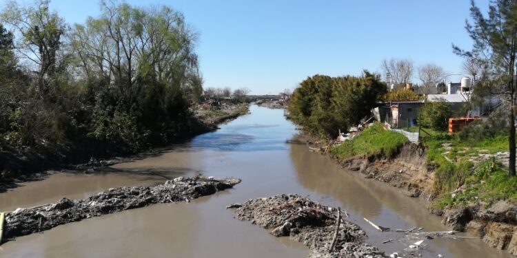 Blindarán el arroyo el gato para detener la contaminación
