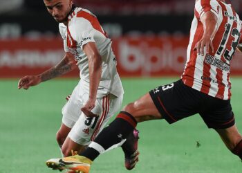 Estudiantes empató con River y logró cortar su racha de victorias