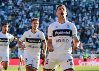 El lobo goleó en su regreso al bosque y le ganó 5 a 2 a Talleres