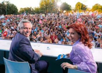 Fernández: “Elegimos cuidar a cada argentino y argentina”