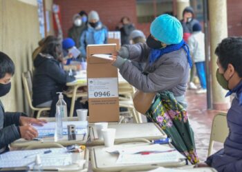 El Gobierno anunció cambios en los protocolos  sanitarios para votar