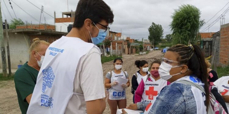 Continuarán los operativos de vacunación casa por casa en La Plata