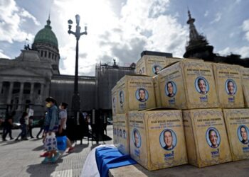 Una cooperativa venderá “Pan dulce Peronista” a precios populares frente al Congreso