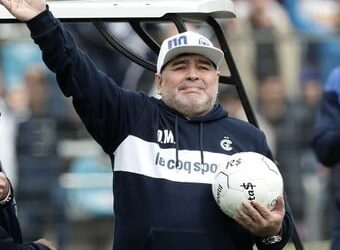 Realizarán una subasta virtual de bienes de Maradona