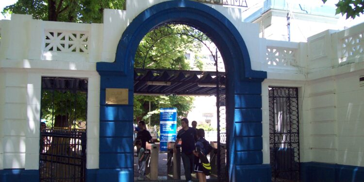 Continúa el conflicto en el club Gimnasia y Esgrima La Plata por no depositar el aguinaldo