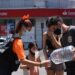 Instalaron nuevos puntos de hidratación en el centro de La Plata para contener a posibles víctimas del golpe de calor