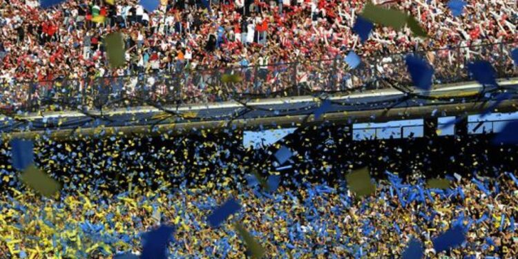 Lammens: “Hay que pensar en volver a tener público visitante en las canchas”
