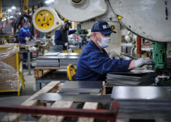 ¿Cuándo podrán volver a trabajar las personas contagiadas de Covid-19 y los contactos estrechos?