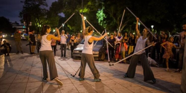 Danzafuera: continuará una nueva edición del festival de danza en las calles de La Plata