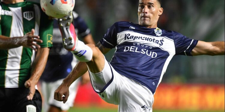 Video: Gimnasia perdió 4-0 contra Banfield por la Copa de la Liga