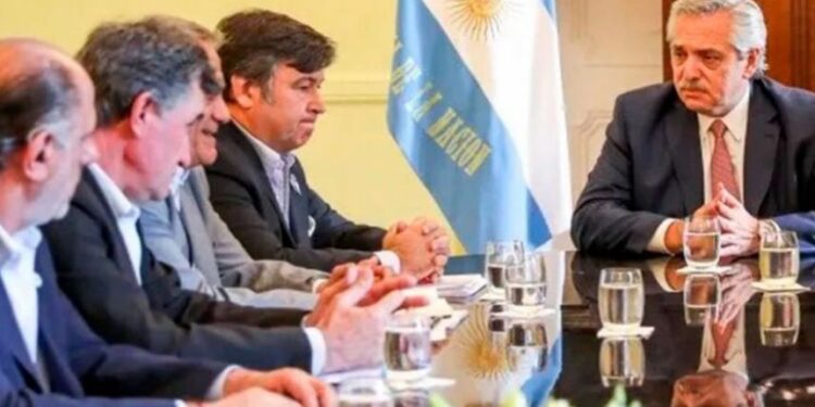 El Gobierno oficializó la suba de retenciones a la exportación de harina y aceite de soja